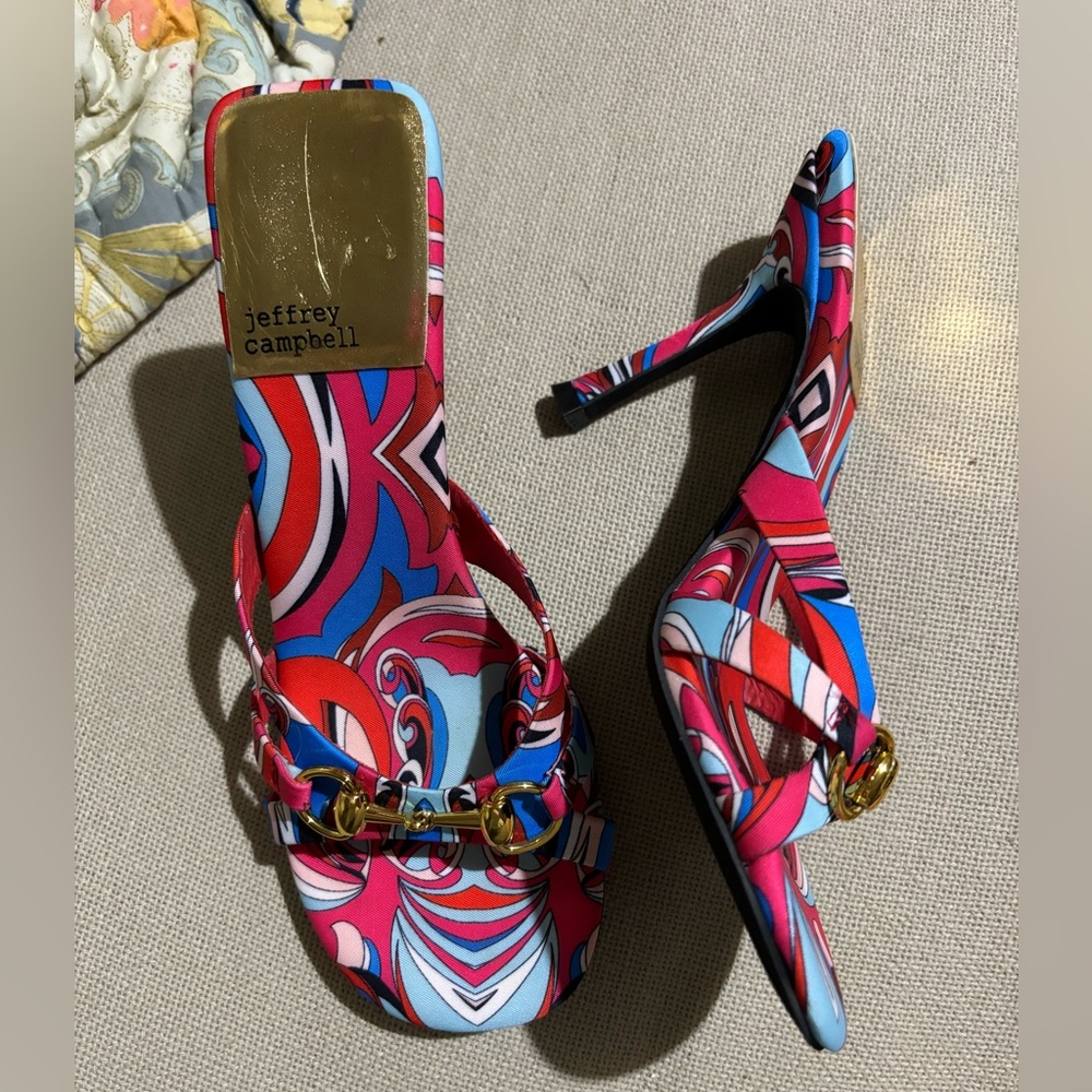 Jeffrey Campbell size 7